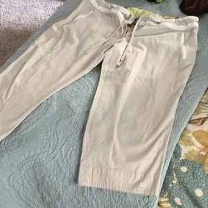 Nike khaki capris large(12-14)